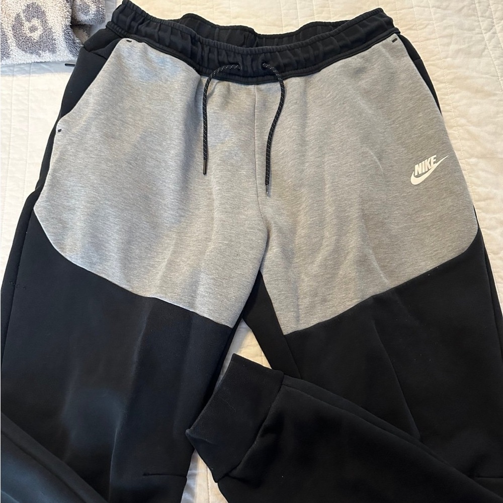 nike tech pants